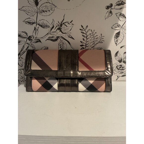 Burberry Womens Metallic Leather Trim Checkered Clutch Wallet W/Multiple Compart - Picture 1 of 4
